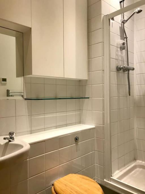 Quiet Kensington Flat Ideal For Central London Bagian luar foto