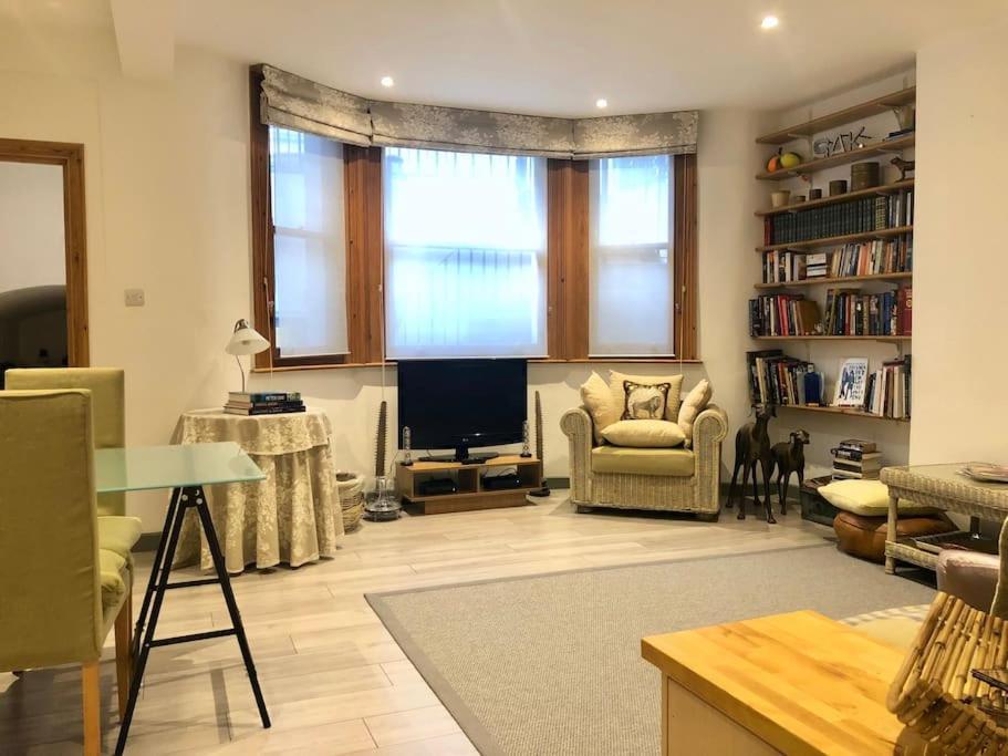 Quiet Kensington Flat Ideal For Central London Bagian luar foto